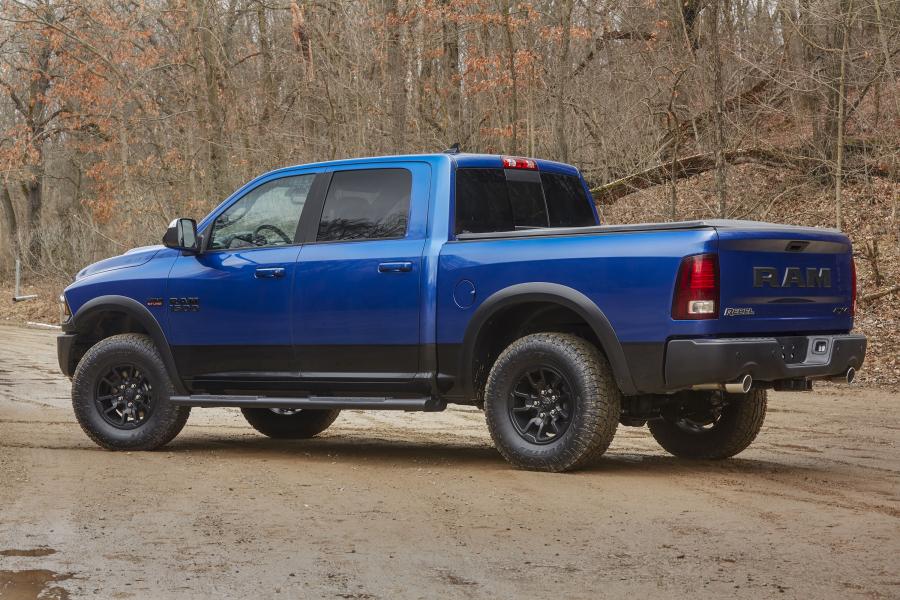  Dodge Ram 1500 Rebel Blue Streak Crew Cab 2017 года  (фото 8 из 11)
